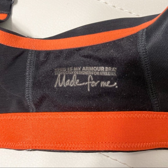 Under Armour Sports Bra 32D - Picture 5 of 6